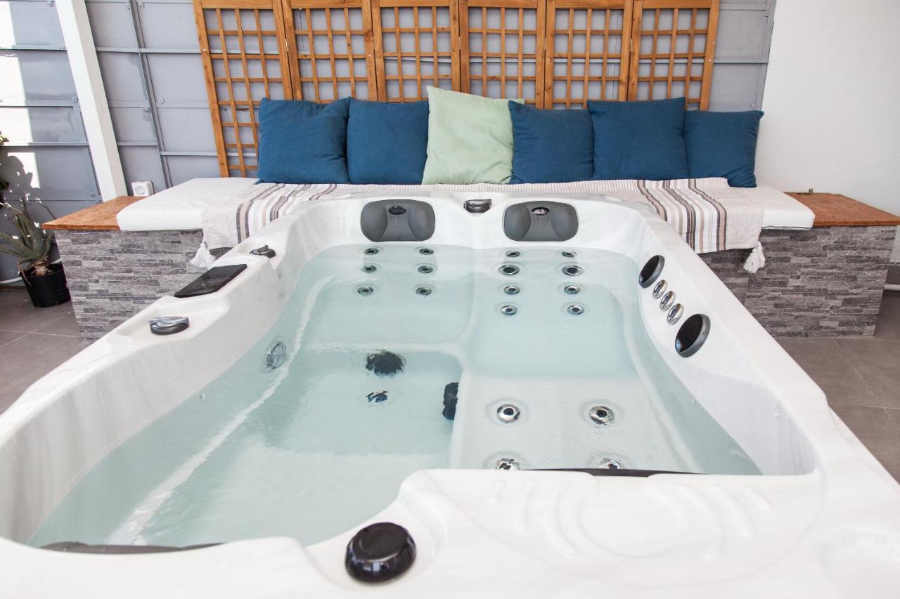 Gorgeous Penthouse With Private Jacuzzi And Amazing View! Appartement Athene Buitenkant foto
